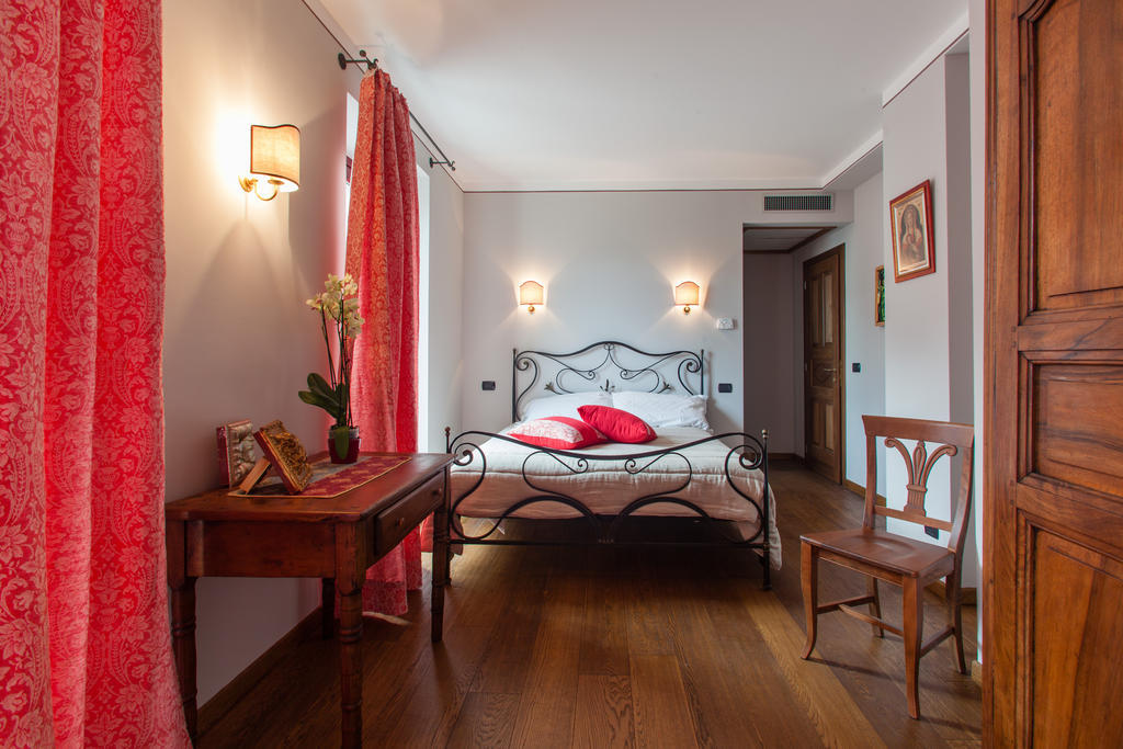 Hotel A' la Table du Sommelier à Saint-Vincent Chambre photo